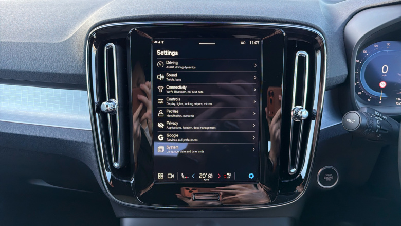 Volvo XC40 2.0 B3P Plus Dark 5dr Auto Petrol Estate